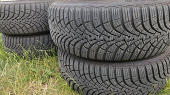 Zimne pneu - Goodyear Ultragrip 9+ - 5