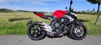 Mv Agusta Brutale 800 - 6/2016 - 5