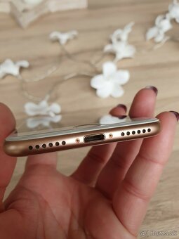 iPhone 8 GOLD - 256GB - 5