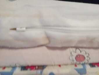 Cestovná postieľka + matrac + perinka a vankúšik - 5