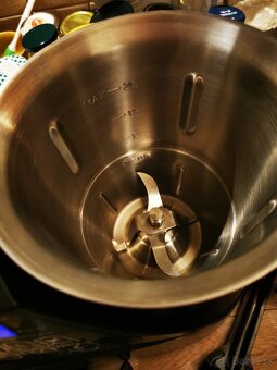 NOVÝ MULTIFUNKČNÝ ROBOT - 5