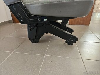 sklápacie sedadlo VW - 5