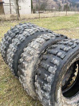 Predám teréne pneu 215/80r15 - 5