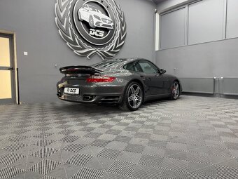 Porsche 911 Turbo - 5
