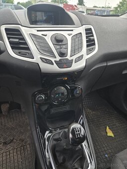Ford Fiesta - 5