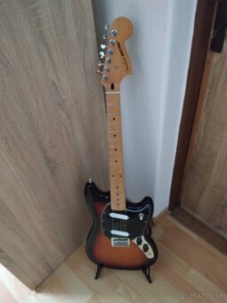 Fender Mustang - 5