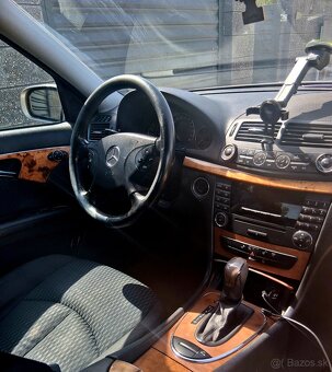 Mercedes-Benz E320 CDI 4matic, r. 2006, automat - 5