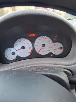 Peugot 206 1.1 - 5