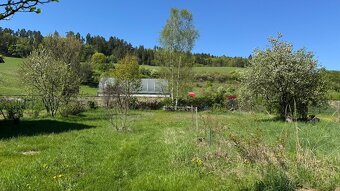 Stavebný pozemok v obci Harichovce - 1 257m2 - 5