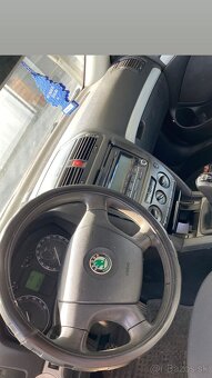 Predám v celku alebo rozpredam Octavia 2 1,9 77kw - 5