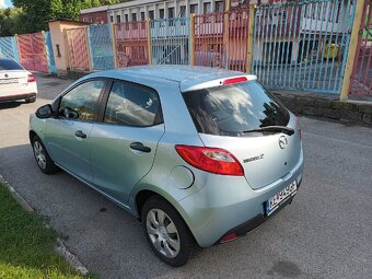 Mazda 2 - 5