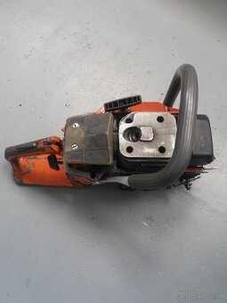 Benzínová motorová píla Husqvarna 266 na náhradné diely - 5