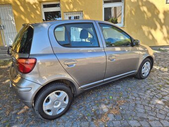 Toyota yaris 1.4D4D - 5