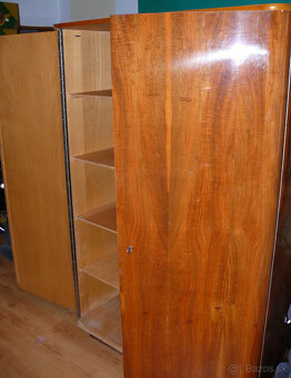 2 starožitné skriňe - 5