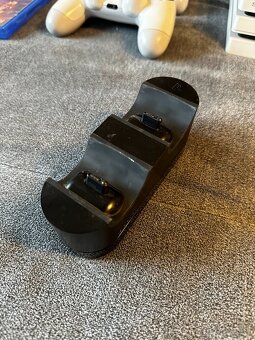 PS4 PRO + 3 DUALSENSE Ovládače + Gratis HRY - 5