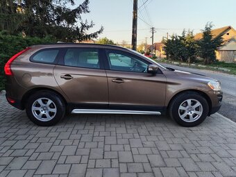 Volvo XC60 2.4D D5 M6 AWD Summum - 5