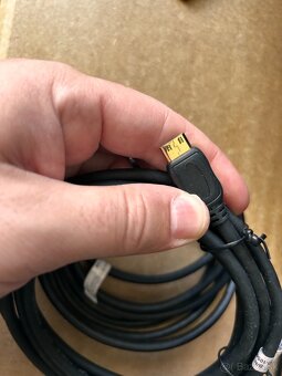 Rôzne počítačové a video káble - HDMI, USB-C, Mini DisplayPo - 5
