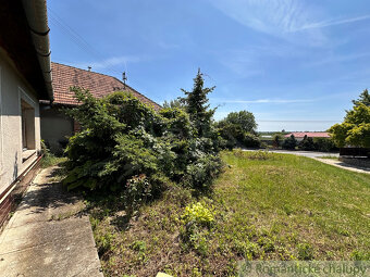 Vidiecky rodinný domček na priestrannom pozemku v obci Mar - 5