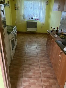 Predám starší rodinný dom. - 5