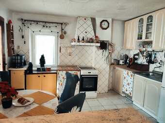 RD s krásnou záhradou Ludanice - 5