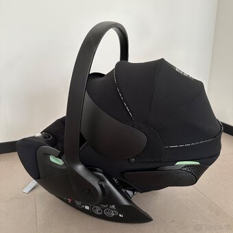 CYBEX Cloud T i-Size Urban Mobility Black - 5