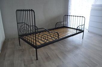 Rastúca kovová posteľ Ikea - 5