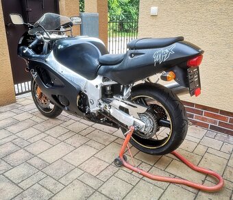 Suzuki GSX-R 600 Srad - 5