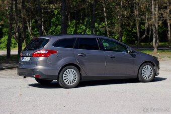 Ford Focus 1.0 l, 125k, manuál, vybava Trend, 80 645 km - 5