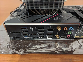 AMD Ryzen 7 9700X, B650E, 32GB RAM, 1TB NVMe SSD, BT/WIFi - 5