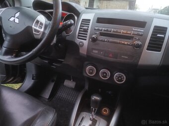 7 miestne Mitsubishi Outlander 2.4 benzín plyn LPG 4x4 - 5