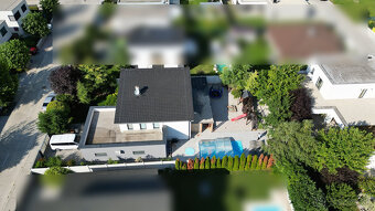 ZNÍŽENÁ CENA za SUPER 6 izb. RD 202 m2, pozemok 700 m2, bazé - 5