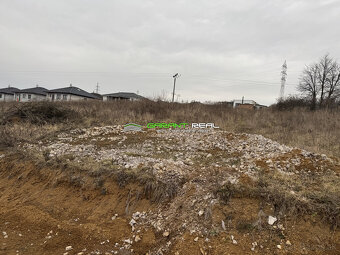 Predaj stavebné pozemky 525 m2, 546 m2, 1367 m2, Kanaš - 5