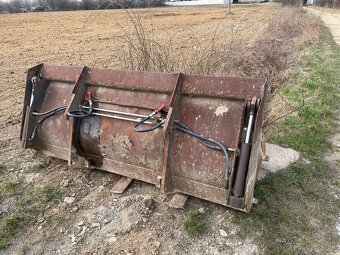 Kolesový nakladač Volvo L45 - 5