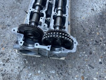 Om642 350 cdi hlava motora v6 diesel - 5