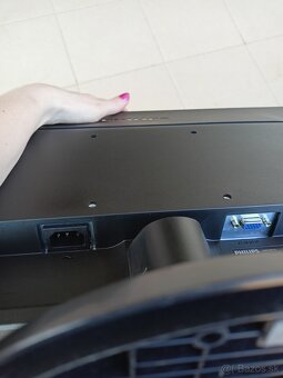 LCD Philips monitor 22'' - 5