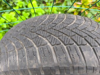 Pneu na C-MAX zimní - 5