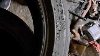 letne 225/45/19 MICHELIN - 5