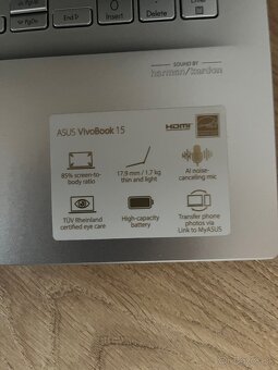 ASUS VivoBook 15 - 5