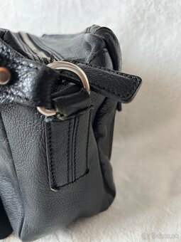 Crossbody kozena kabelka Stefano Dendi Studio. Farba cierna. - 5