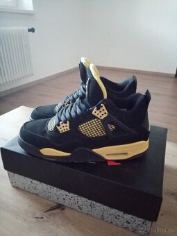 Jordan 4 - 5