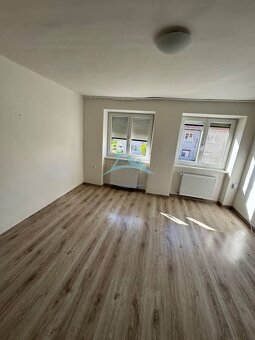 Troj izbový byt na predaj - 5