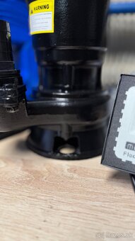 Darček / Ponorne Kalove čerpadlo s mlynčekom do žumpy - 5