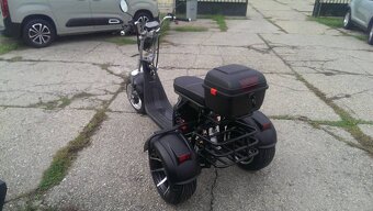 Elektrickú trojkolku .-Harley trojkolka - 5