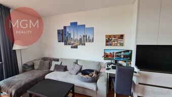 PRIPRAVUJEME DO PONUKY - 2 izbový byt s priestraným balkó - 5
