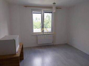 Prenájom pekný 3 izbový byt Narcisová ulica, Bratislava II. - 5