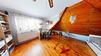 rozľahlý 7i dvojgeneračný rodinný dom , Horné Dubové - 5