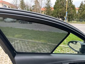 Audi a4 B9 avant- slnečné clony na predné okna - 5