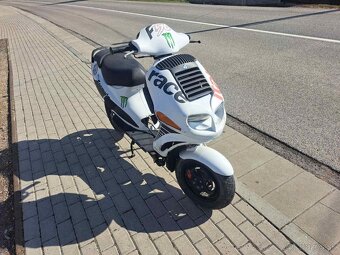 Honda  Peugeot   italjet - 5