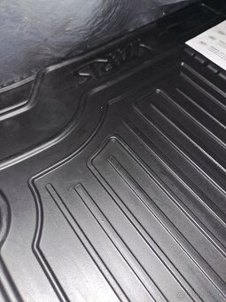 Nove original gumove rohoze na Toyota Yaris - 5