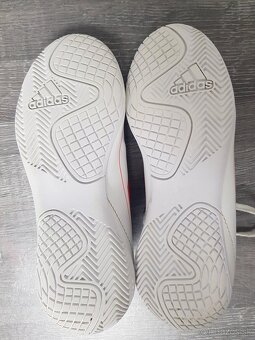 Tenisky adidas -  halovky vel.33 - 5
